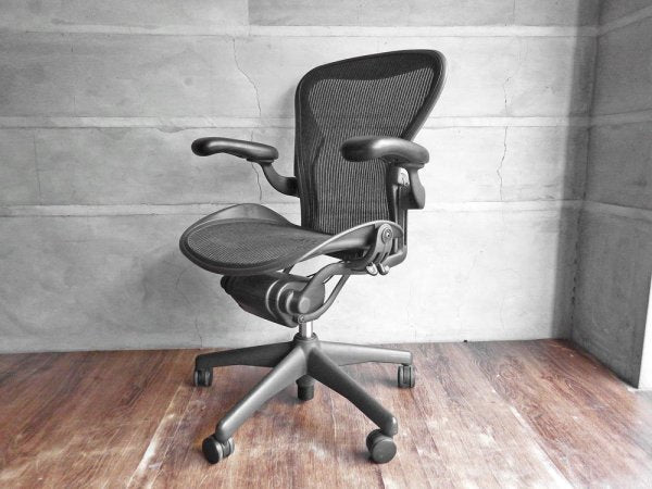 ハーマンミラー Herman Miller アーロンチェア Bサイズ グラファイトベース デスクチェア 難アリ 現状品 ♪