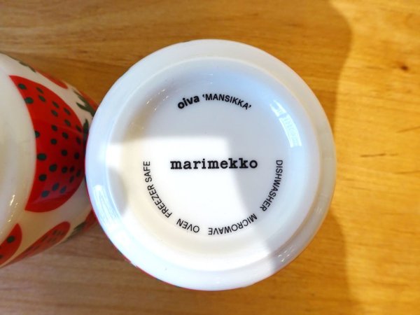 マリメッコ marimekko マンシッカ Mansikka イチゴ 苺 ラテマグ ペア マイヤ・イソラ 未使用保管品 ★