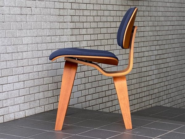 ハーマンミラー Herman Miller プライウッドダイニングチェア DCW チェリー ファブリック ネイビー C&Rイームズ ミッドセンチュリー ■