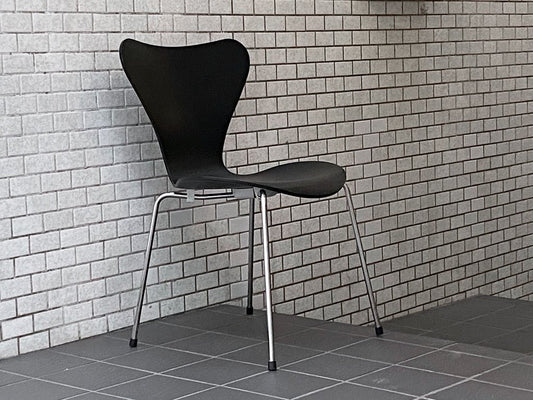 フリッツハンセン Fritz Hansen セブンチェア ブラック カラードアッシュ アルネ・ヤコブセン スタッキングチェア 北欧 デンマーク ■