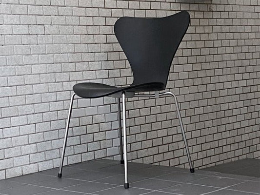 フリッツハンセン Fritz Hansen セブンチェア ブラック カラードアッシュ アルネ・ヤコブセン スタッキングチェア 北欧 デンマーク ■