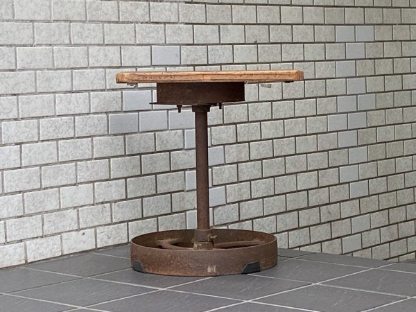 ビンテージパーツ リメイク サイドテーブル 古材 アイアン 車輪 花台 ランプテーブル ■