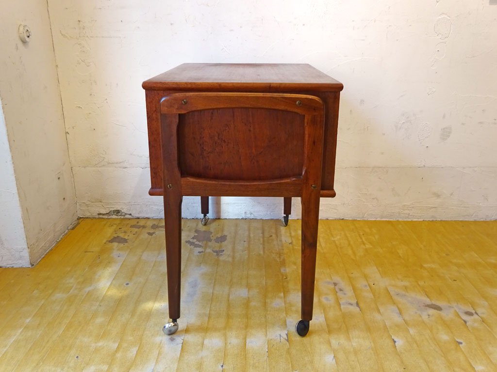 デンマーク ビンテージ DENMARK VINTAGE ソーイング トローリー Sewing Trolley チーク材 ナイトテーブル 2ドロワー ワゴン 裁縫 ★