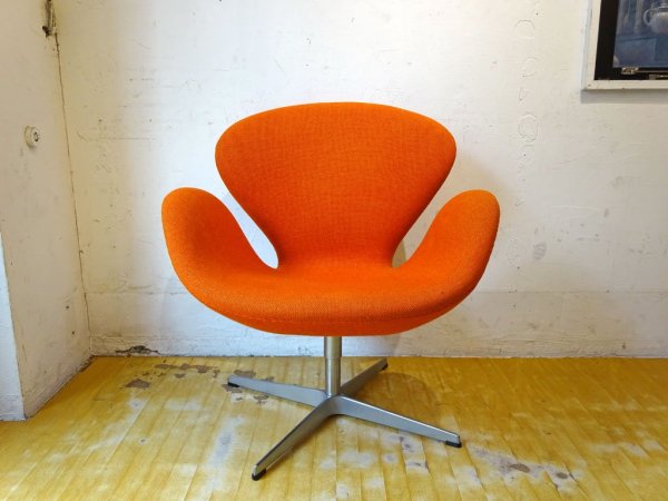 フリッツハンセン FritzHansen スワンチェア SWAN オレンジ アルネ ヤコブセン Arne Jacobsen デンマーク ★