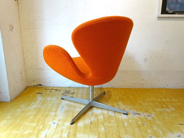 フリッツハンセン FritzHansen スワンチェア SWAN オレンジ アルネ ヤコブセン Arne Jacobsen デンマーク ★