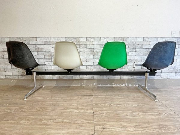 ハーマンミラー HermanMiller 70's ビンテージ エアポートベンチ 4連 タンデムベンチ 現行FRP サイドシェル C&R イームズ マルチカラー 希少品 ●