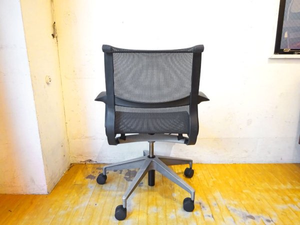 ハーマンミラー Herman Miller セトゥーチェア Setu Chair マルチパーパスチェア グレー メッシュシート Studio 7.5 5本脚タイプ 昇降機能 定価￥99,000- ★