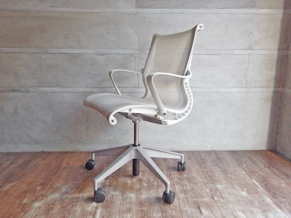 ハーマンミラー Herman Miller セトゥー Setu デスクチェア マルチパーパスチェア ホワイト メッシュシート Studio 7.5 5本脚タイプ 昇降機能 定価￥99,000- ♪