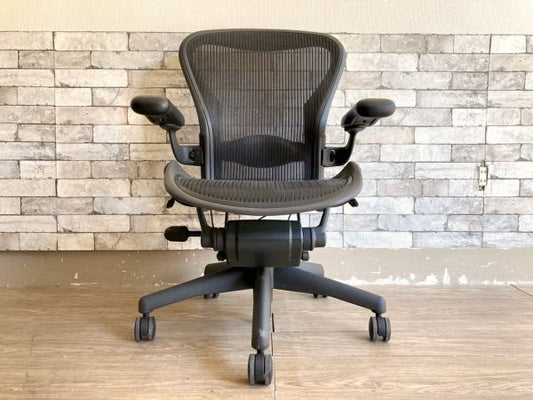 ハーマンミラー Herman Miller アーロンチェア Aeron Chair Bサイズ ランバーサポート フル装備 デスクチェア オフィス ●