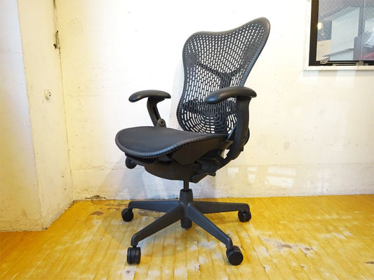 ハーマンミラー Herman Miller ミラチェア Mirra Chair ブラック×グラファイトカラー メッシュシート デスクチェア スタジオ7.5 生産終了品 ★