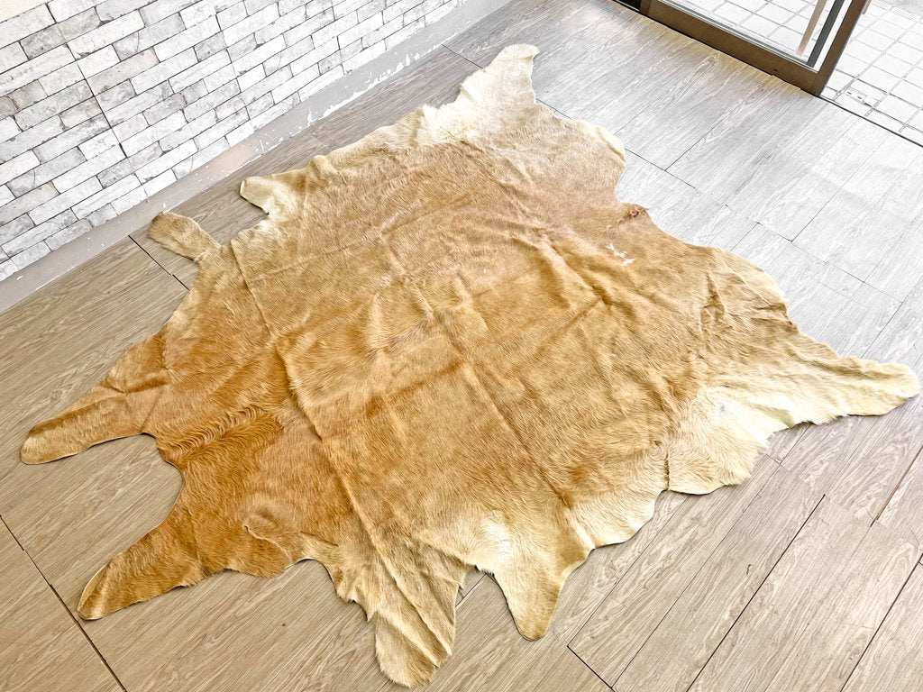 大判 カウラグ 牛革 カーペット ラグマット 243×270cm 毛皮 ハラコ 敷物 ●