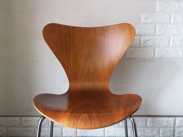 フリッツハンセン Fritz Hansen セブンチェア Seven Chair アルネヤコブセン Arne Jacobsen ナッツ 廃盤カラー デザイナーズ ◎