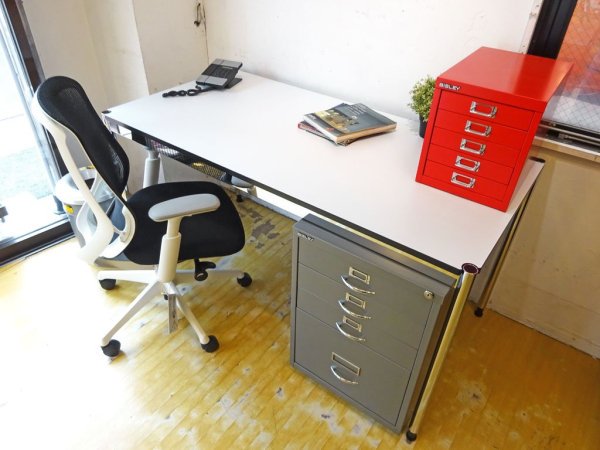 ハラーシステム USM Haller ハラーテーブル カンファレンス ワーキングテーブル ダイニングテーブル 高さ調整機能 アジャスター付 ホワイト ★