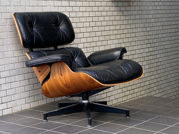 ハーマンミラー Herman Miller イームズラウンジチェア&オットマン ブラックレザー × サントスパリサンダー C&R イームズ ミッドセンチュリー ■