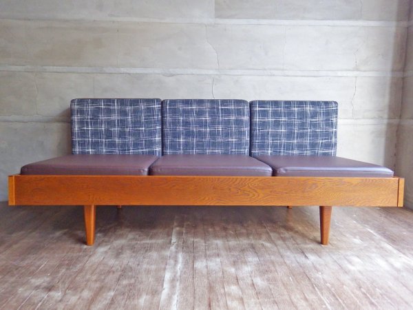 パシフィックファニチャーサービス Pacific furniture service P.F.S クラブシックス CLUB 6 3シーター ソファ オーク材 リバーシブル 定価 154,000円 ♪