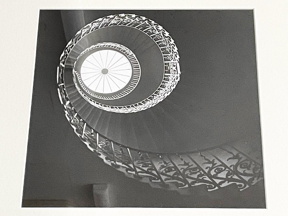 ザ・コンランショップ THE CONRAN SHOP スパイラルステアウェル Spiral Stairwell アートフレーム 螺旋階段 47×47cm イングランド製 B ●