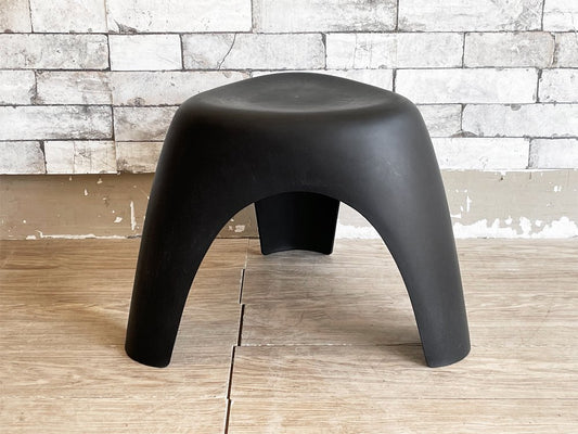 ヴィトラ vitra. エレファントスツール Elephant Stool ポリプロピレン製 ブラック 柳宗理 ミッドセンチュリー MoMA 永久収蔵品 現状品 ●