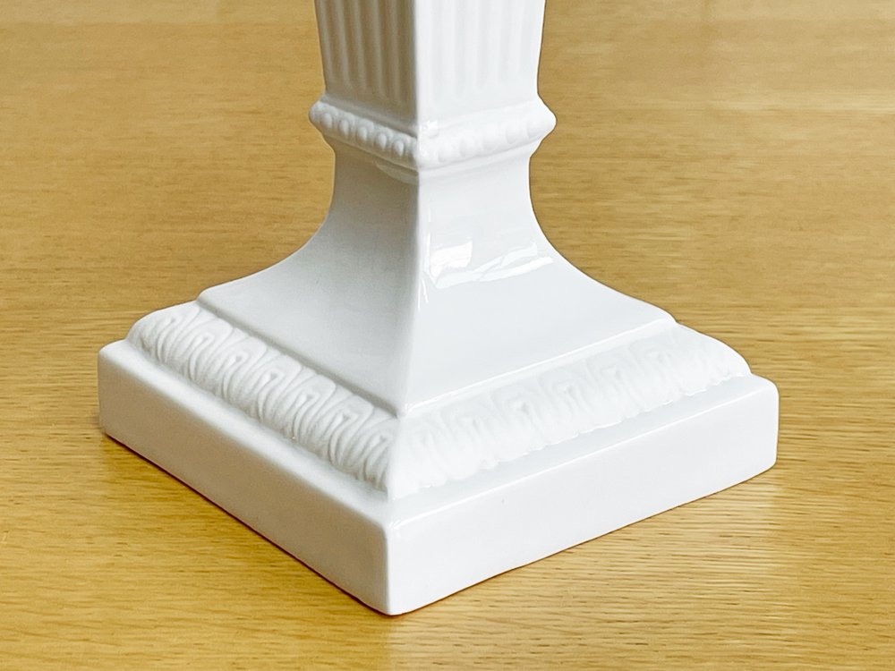 ロイヤルコペンハーゲン Royal Copenhagen ホワイト White キャンドルスタンド 燭台 ライオンレリーフ 箱付 デンマーク 北欧雑貨 A ●