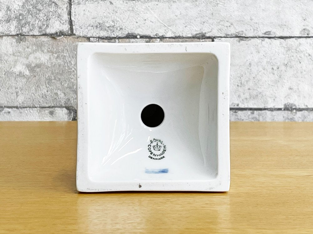 ロイヤルコペンハーゲン Royal Copenhagen ホワイト White キャンドルスタンド 燭台 ライオンレリーフ 箱付 デンマーク 北欧雑貨 A ●