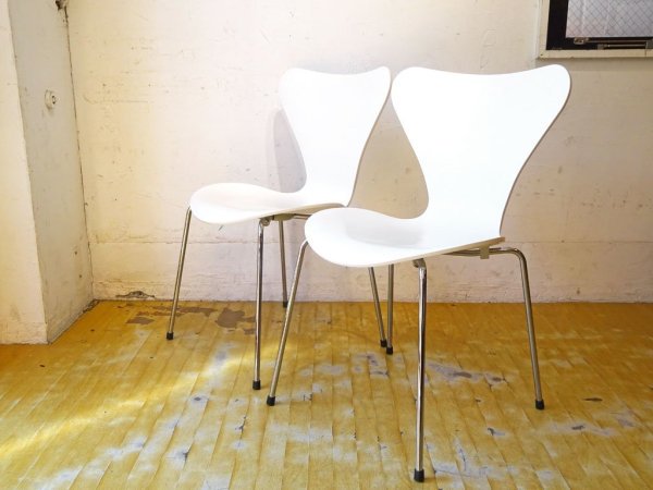 フリッツハンセン Fritz Hansen セブンチェア ホワイトラッカー アルネ・ヤコブセン デンマーク 北欧家具 2007年製 B ★