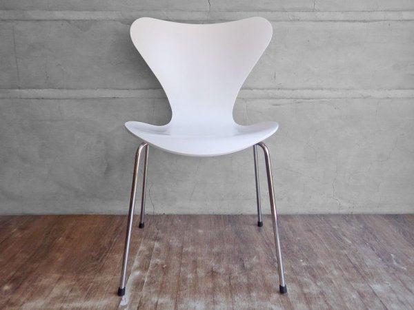 フリッツハンセン Fritz Hansen セブンチェア ホワイトラッカー アルネ・ヤコブセン デンマーク 北欧家具 2007年製 B ♪