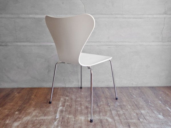 フリッツハンセン Fritz Hansen セブンチェア ホワイトラッカー アルネ・ヤコブセン デンマーク 北欧家具 2007年製 A ♪