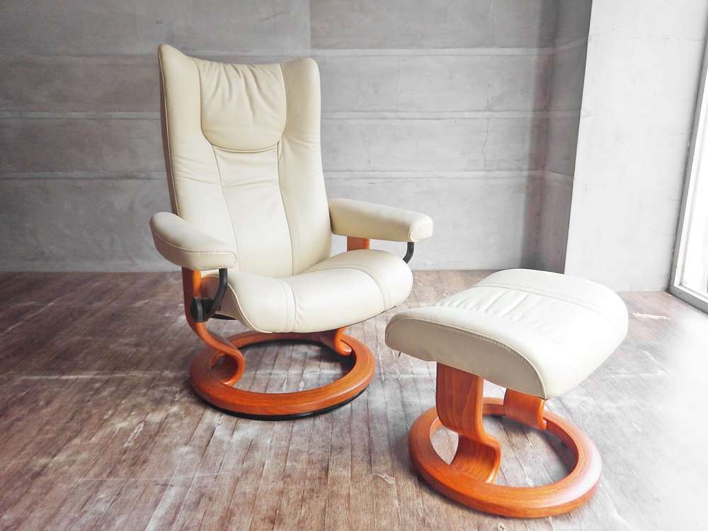 エコーネス EKORNES ストレスレス チェア Stressless ウイング Wing リクライニングチェア オフホワイト オットマン付き ♪