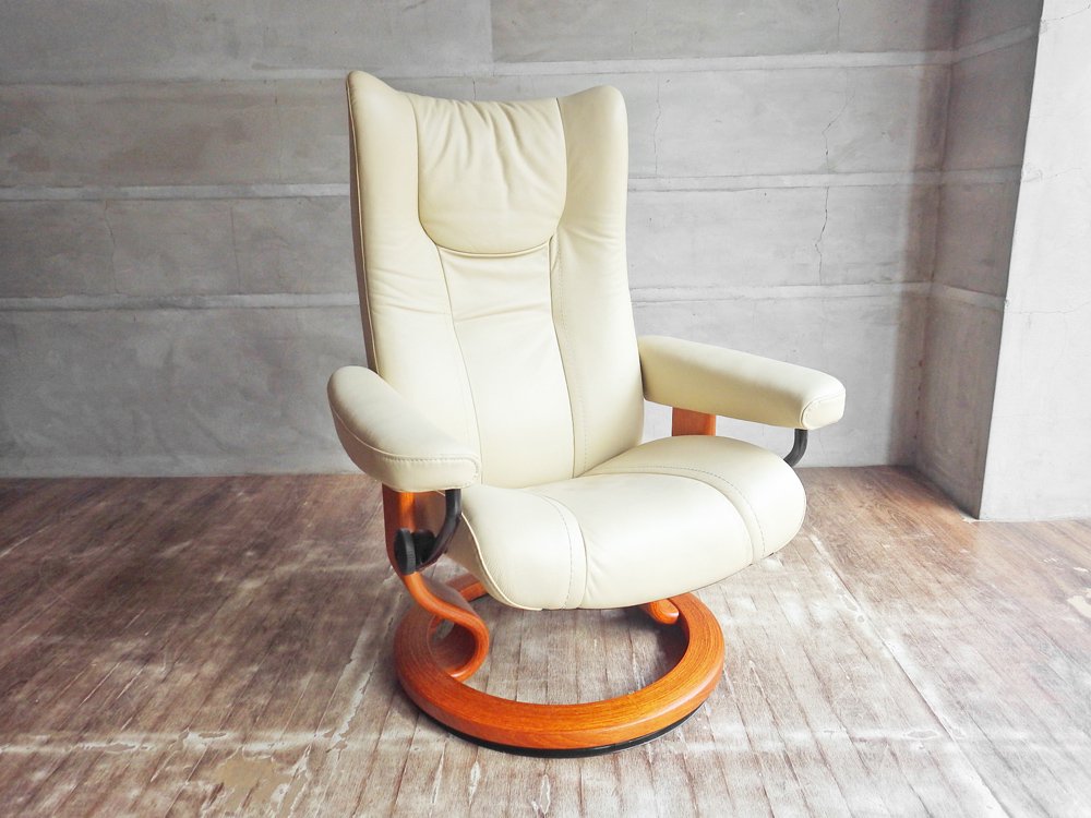 エコーネス EKORNES ストレスレス チェア Stressless ウイング Wing リクライニングチェア オフホワイト オットマン付き ♪