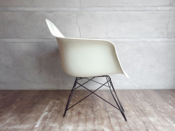 ハーマンミラー Herman Miller アームシェルチェア LAR 現行FRP製 キャッツクレイドル ラウンジベース パーチメント C&R イームズ ミッドセンチュリー ♪