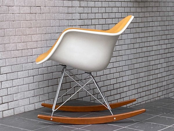 ハーマンミラー Herman Miller アームシェルチェア 現行FRP製 アプホルスター イエロー ファブリック ロッカーベース C&Rイームズ ■