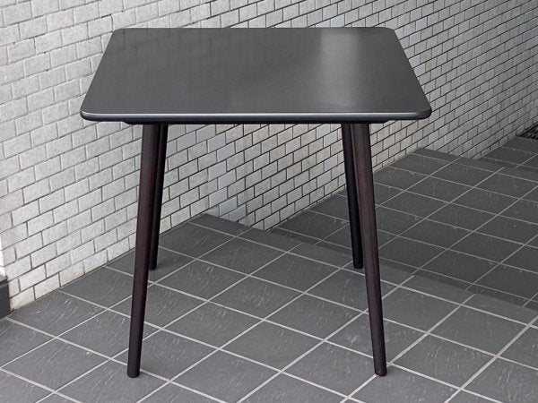 トン TON イロニカ Ironica ウィンザー　ダイニングテーブル ビーチ材 ウェンジ スクエア トーネット THONET ■