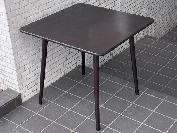 トン TON イロニカ Ironica ウィンザー　ダイニングテーブル ビーチ材 ウェンジ スクエア トーネット THONET ■