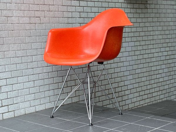 ハーマンミラー Herman Miller アームシェルチェア DAR 現行FRP製 オレンジ エッフェルベース C&R イームズ ミッドセンチュリー ■