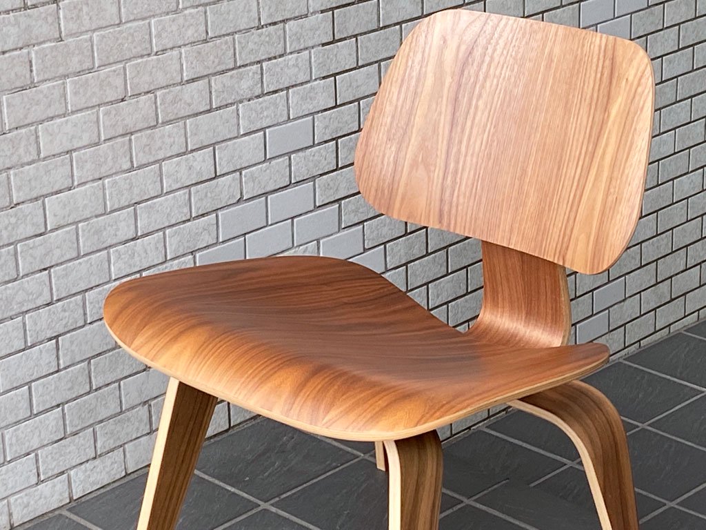 ハーマンミラー Herman Miller LCW ラウンジチェア ウッドレッグ Molded Plywood Lounge Chair ウォールナット C&Rイームズ ミッドセンチュリー ■