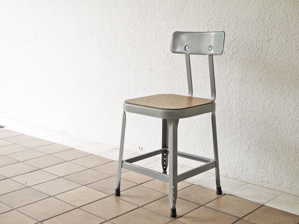 リオン LYON ファクトリー チェア FACTORY CHAIR グレー バックレスト パシフィックファニチャーサービス P.F.S取り扱い 廃番 ◇