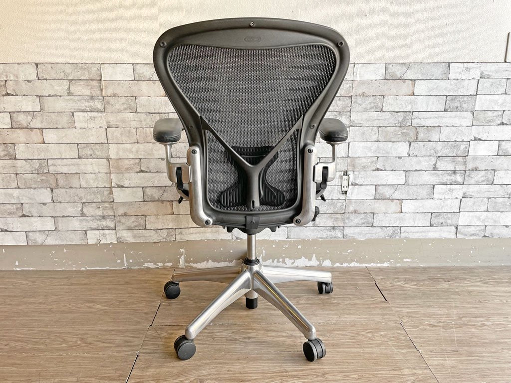 ハーマンミラー Herman Miller アーロンチェア Aeron Chair Bサイズ ポスチャーフィット ポリッシュドアルミベース フル装備 デスクチェア 取扱説明書付き ●