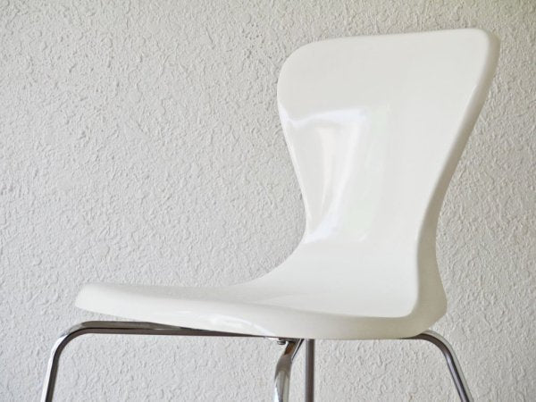 イデー IDEE ヨーンチェア YAWN CHAIR FRP製 ホワイト ダイニングチェア 廃盤品 岡嶌 要 デザイン B ◇