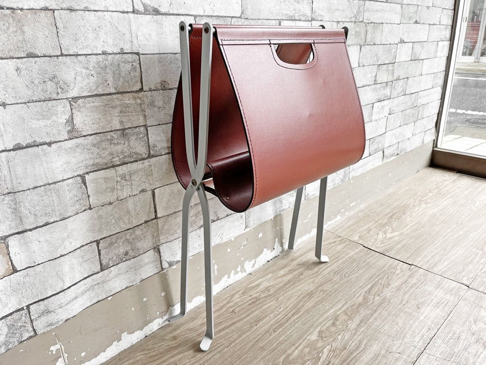 モダンスタイル Modern Style フォールディング マガジンラック レザー 本革 レッド スチール脚 アクタス ACTUS 取扱 参考価格￥17,850- ●