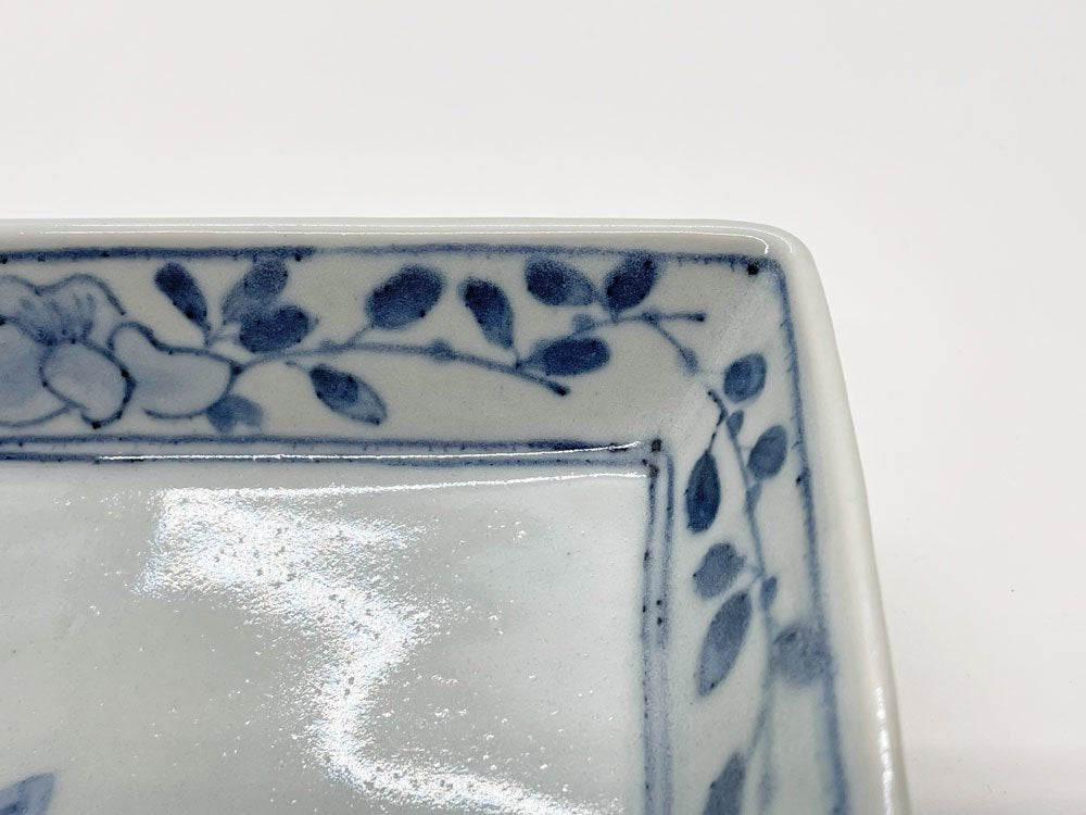 藤塚光男 花唐草兎文角皿 染付 呉須 スクエア 19cm 現代作家 ♪