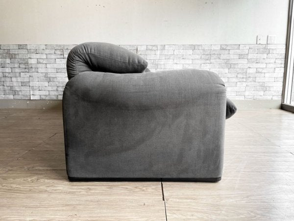 カッシーナイクスシー Cassina ixc. マラルンガ 675-3P MARALUNGA 3人掛けソファ ファブリック ダークグレー ヴィコ・マジストレッティ 定価￥1,067,000- ●