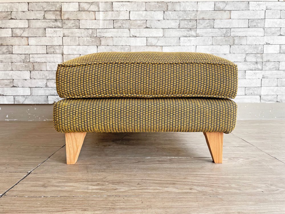 ザ・コンランショップ THE CONRAN SHOP エリプス ELLIPSE フットスツール オットマン ファブリック イエロー系 参考定価￥231,000- ●