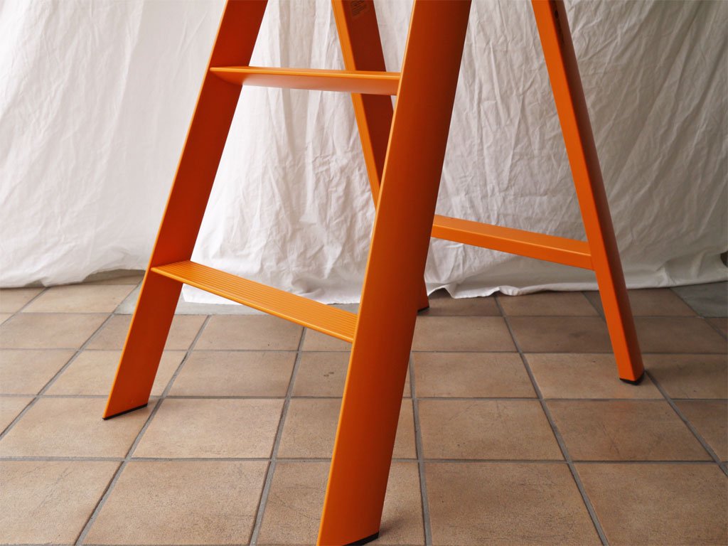 メタフィス METAPHYS × 長谷川工業 Hasegawa ルカ―ノ Lucano 3ステップ オレンジ ステップスツール 脚立 踏み台 グッドデザイン賞 ◇