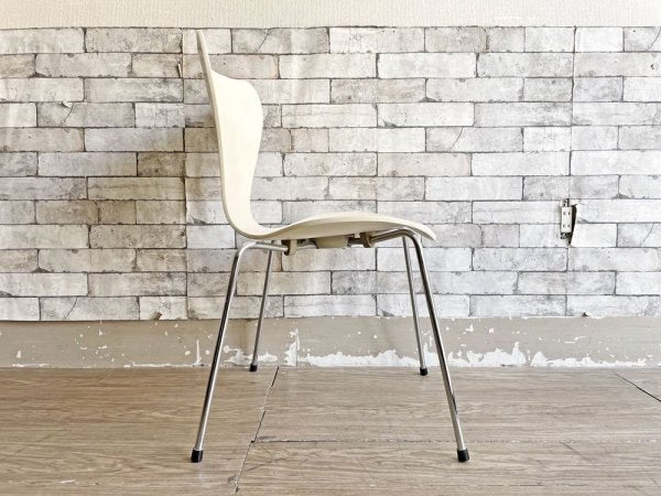 フリッツハンセン Fritz Hansen セブンチェア ダイニングチェア スタッキングチェア ラッカー仕上げ 1990年製 ホワイト アルネ・ヤコブセン デンマーク 北欧家具 ヤケ有 ●