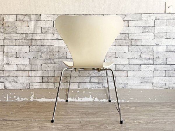 フリッツハンセン Fritz Hansen セブンチェア ダイニングチェア スタッキングチェア ラッカー仕上げ 1990年製 ホワイト アルネ・ヤコブセン デンマーク 北欧家具 ヤケ有 ●