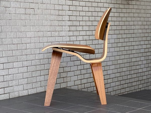 ハーマンミラー Herman Miller プライウッドダイニングチェア ウッドレッグ DCW Molded Plywood Dining Chair ウォールナット イームズ ミッドセンチュリー ■