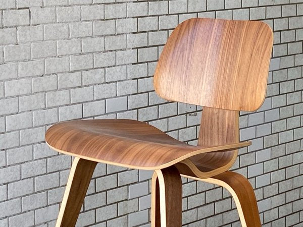 ハーマンミラー Herman Miller プライウッドダイニングチェア ウッドレッグ DCW Molded Plywood Dining Chair ウォールナット イームズ ミッドセンチュリー ■