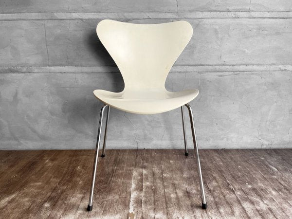 フリッツハンセン Fritz Hansen セブンチェア ダイニングチェア スタッキングチェア ラッカーホワイト 1990年製 アルネ・ヤコブセン デンマーク 北欧家具 A♪