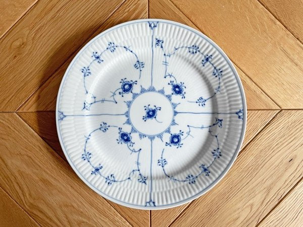 ロイヤルコペンハーゲン Royal Copenhagen ブルーフルーテッド プレイン Blue Fluted Plain プレート 25cm デンマーク 北欧食器 ♪