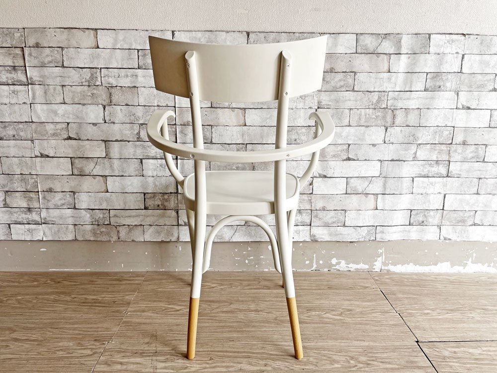 ゲブルダートーネットヴィエナ Gebruder Thonet Vienna GmbH Czech アームチェア ダイニングチェア ベントウッド 曲木 ブナ材 参考価格￥170,500- A ●