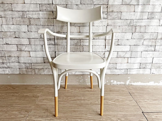 ゲブルダートーネットヴィエナ Gebruder Thonet Vienna GmbH Czech アームチェア ダイニングチェア ベントウッド 曲木 ブナ材 参考価格￥170,500- B ●